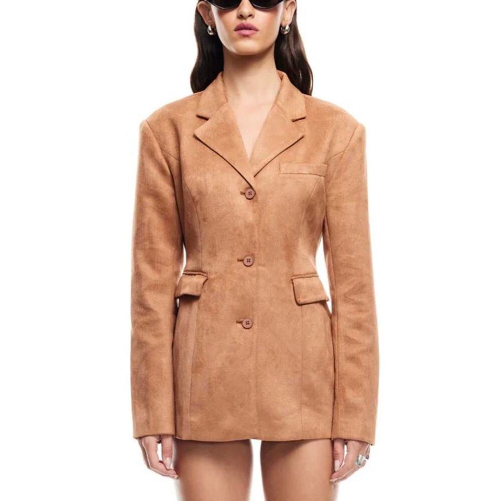 New lioness tan suede leo